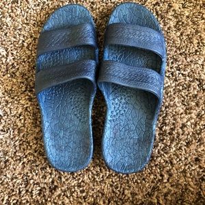 Pali Hawaii slip on sandals